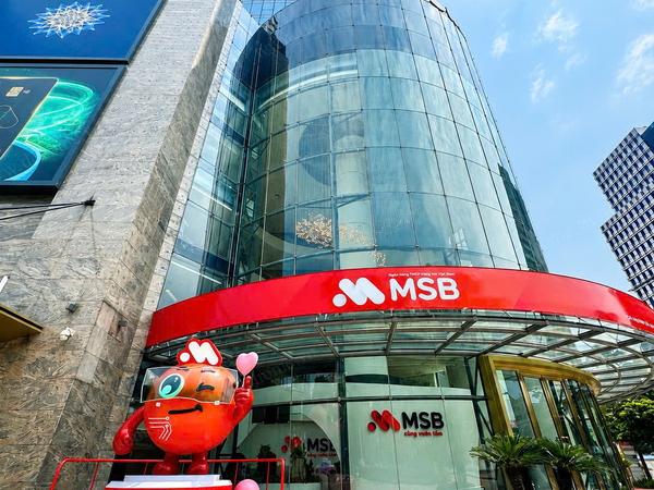 DEHOME - BÀN GIAO VÀ LẮP ĐẶT GƯƠNG DỰ ÁN CẢI TẠO VĂN PHÒNG HỘI SỞ MSB