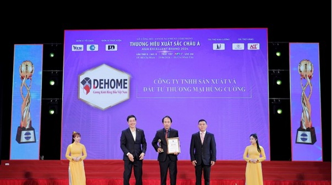 GƯƠNG THÔNG MINH DEHOME VINH DỰ ĐÓN NHẬN GIẢI THƯỞNG “TOP 10 THƯƠNG HIỆU XUẤT SẮC CHÂU Á 2024”