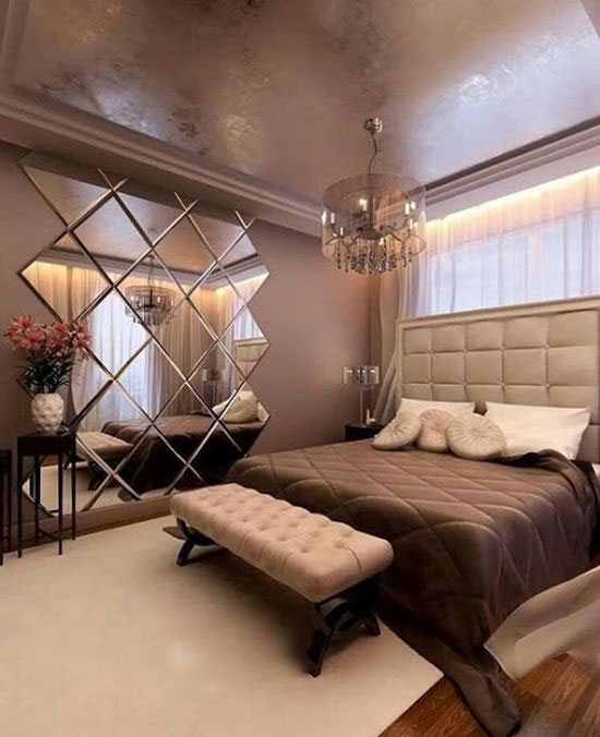 gương dán tường trang trí phòng ngủ