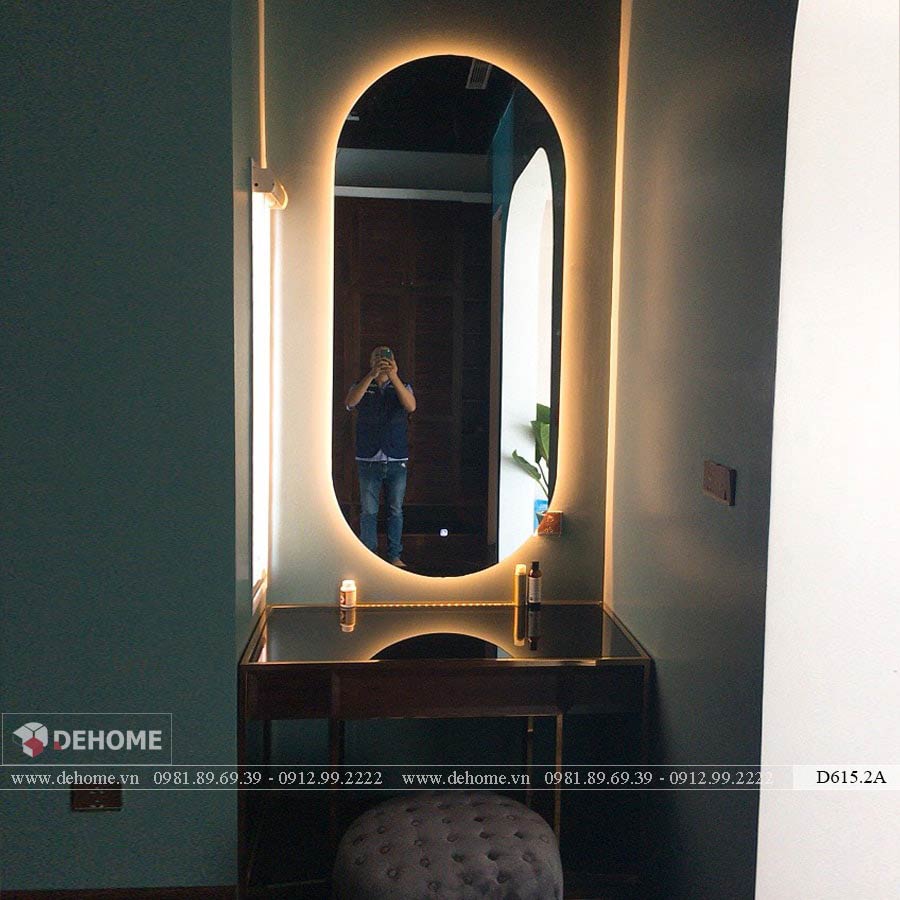 Gương trang điểm bàu dục có led