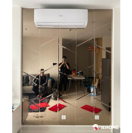 Kính gương trang trí phòng khách đẹp treo tường tại dehome