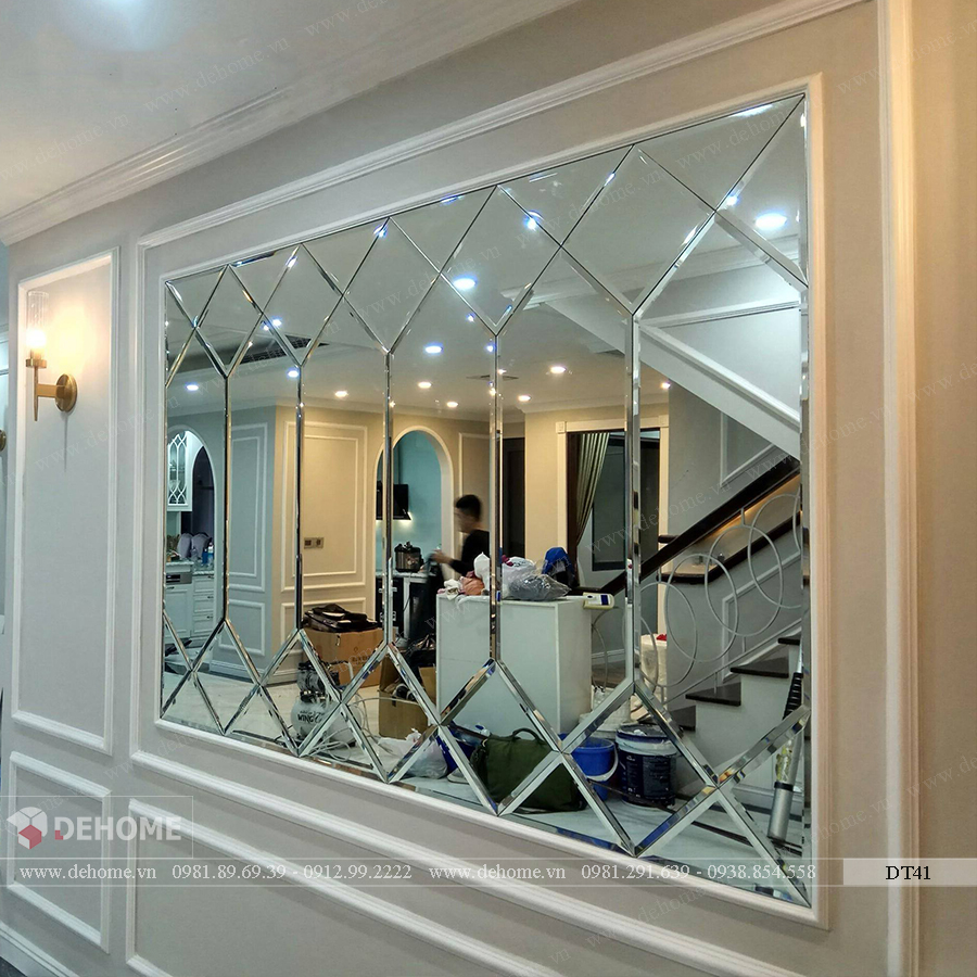 Gương ốp tường trang trí hình quả trám