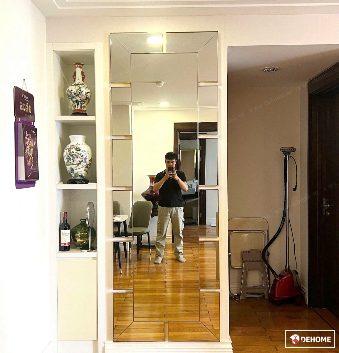 Bố trí gương ở không gian phòng khách